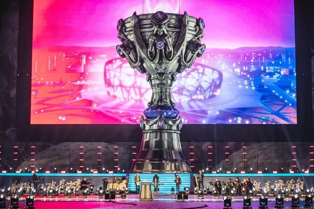 NAVI 解散了其 CS2 ；女子战队，理由是稳定性问题