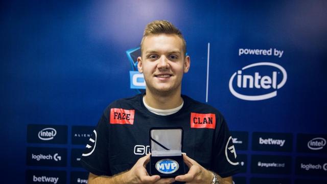 DOTA2数据分析师模拟计算TI11战队获胜概率，三支国区战队排名前五